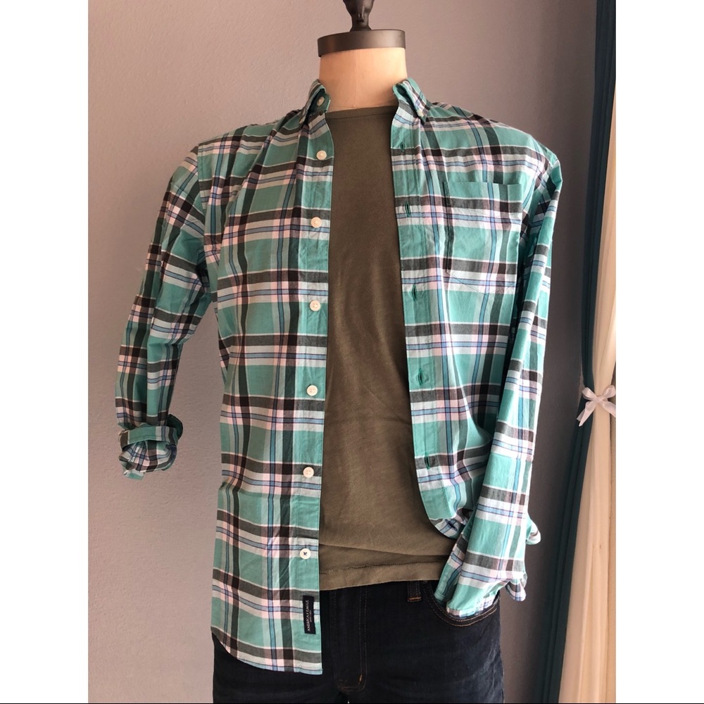 NWT American Eagle Seriously Soft L/S Button Down